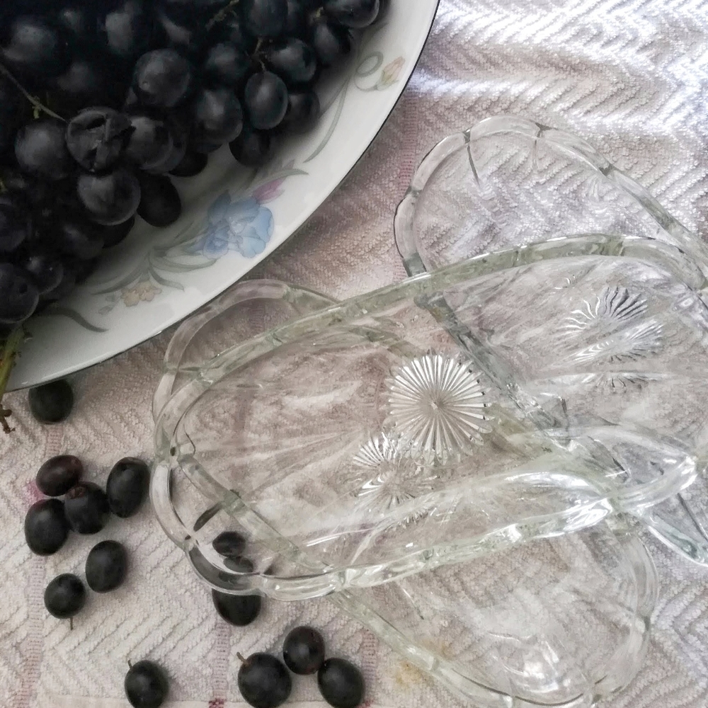 Banana Split Glass Plates - Picture 8 of 8